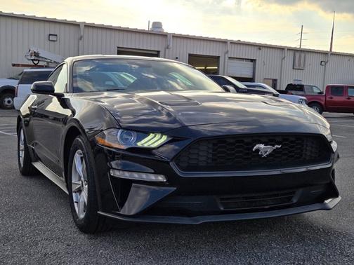 2022 Ford Mustang ECOBOOST