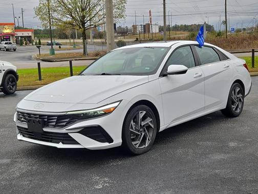 2025 Hyundai ELANTRA SEL CONVENIENCE