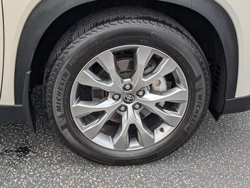 2024 Toyota Grand Highlander LIMITED