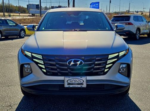 2024 Hyundai TUCSON SE