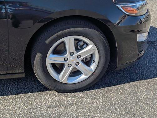 2024 Chevrolet Malibu LS W/1FL