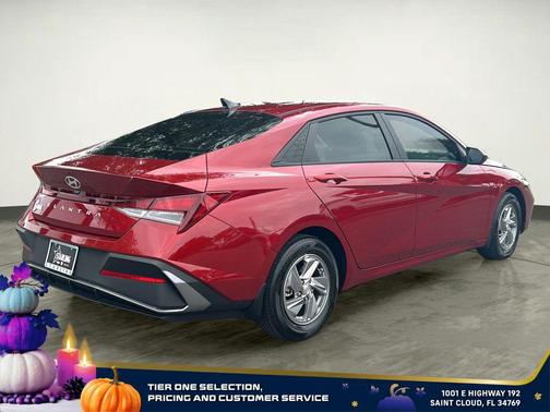 2024 Hyundai ELANTRA SE