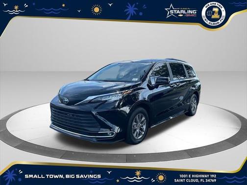 2023 Toyota Sienna XLE 8 Passenger