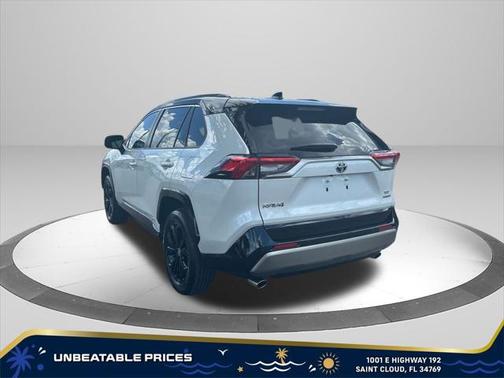 2024 Toyota RAV4 Hybrid SE