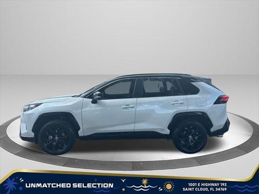 2024 Toyota RAV4 Hybrid SE