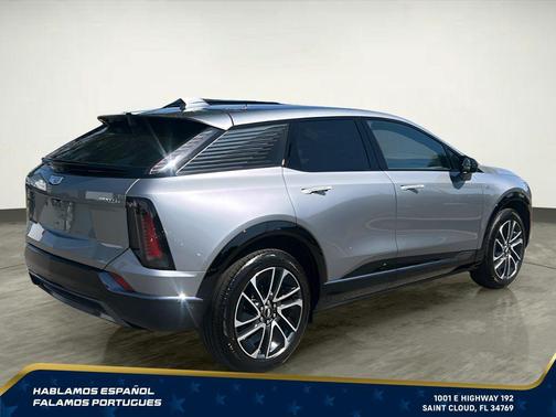 Argent Silver Metallic 2025 Cadillac OPTIQ Sport 2 AWD