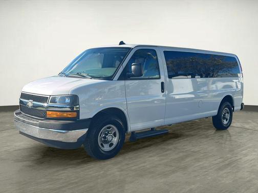 2018 Chevrolet Express 3500 LT