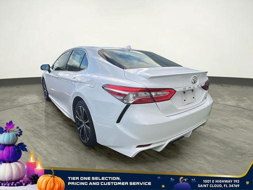 2020 Toyota Camry SE