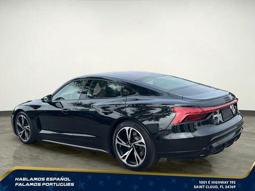 Mythos Black Metallic 2022 Audi e-tron GT Prestige