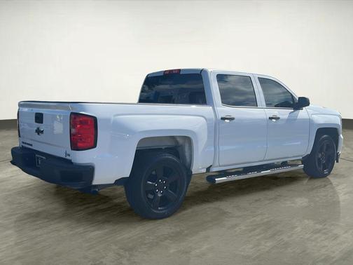 2018 Chevrolet Silverado 1500 Custom