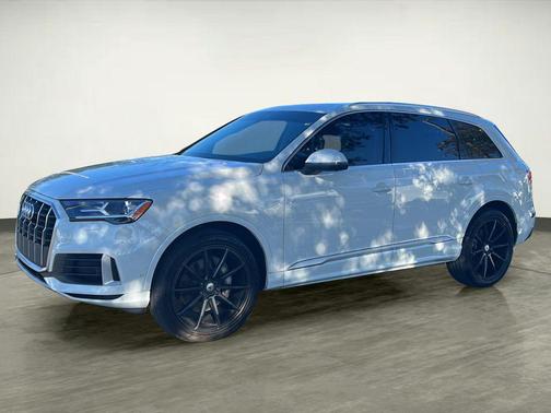 2022 Audi Q7 55 Premium