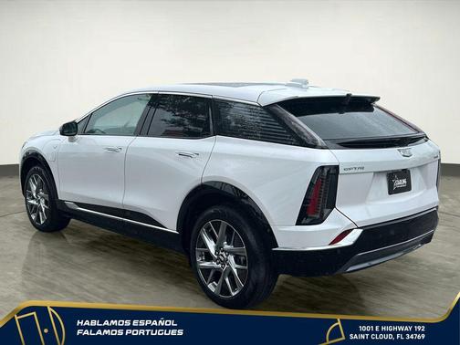 Crystal White Tricoat 2025 Cadillac OPTIQ Luxury 2 AWD