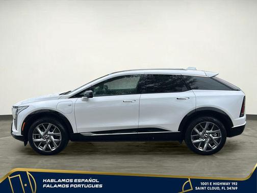 Crystal White Tricoat 2025 Cadillac OPTIQ Luxury 2 AWD