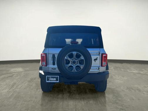 2021 Ford Bronco Base