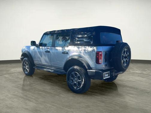 2021 Ford Bronco Base