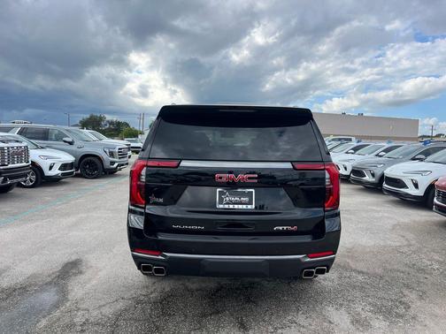 2026 GMC Yukon XL 4WD AT4