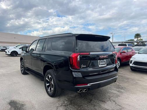 2026 GMC Yukon XL 4WD AT4