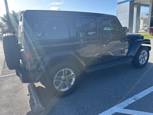 Black Clearcoat 2020 Jeep Wrangler Unlimited Sahara