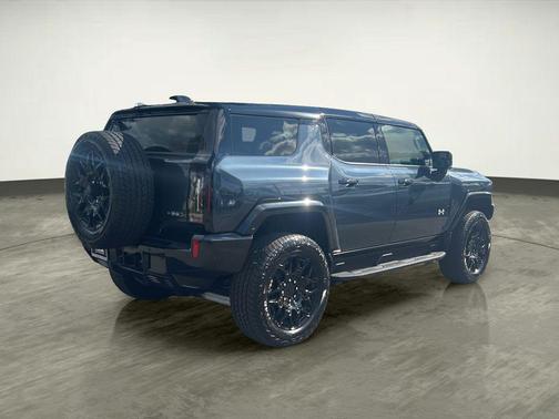 2026 GMC HUMMER EV SUV 2X