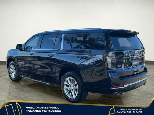 Dark Ash Metallic 2025 Chevrolet Suburban Premier