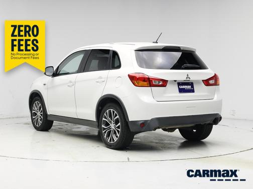 White 2016 Mitsubishi Outlander Sport SE