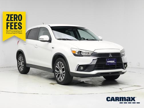 White 2016 Mitsubishi Outlander Sport SE