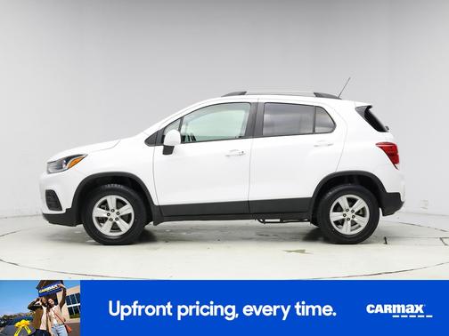 White 2022 Chevrolet Trax LT