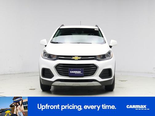 White 2022 Chevrolet Trax LT