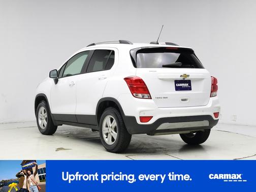 White 2022 Chevrolet Trax LT