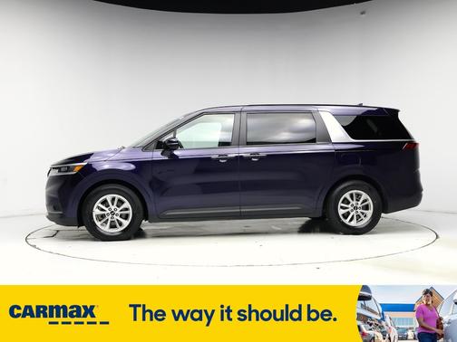 2022 Kia Carnival LX
