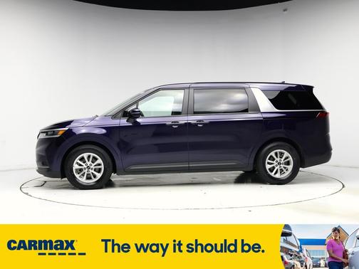 2022 Kia Carnival LX