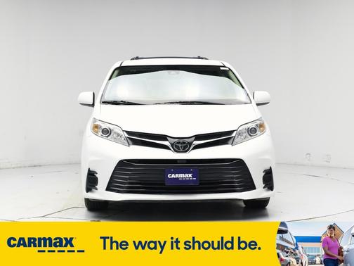 2018 Toyota Sienna LE