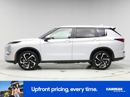 Gray 2024 Mitsubishi Outlander SE