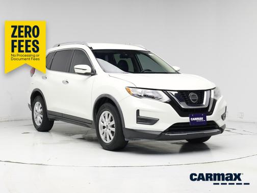 White 2020 Nissan Rogue SV