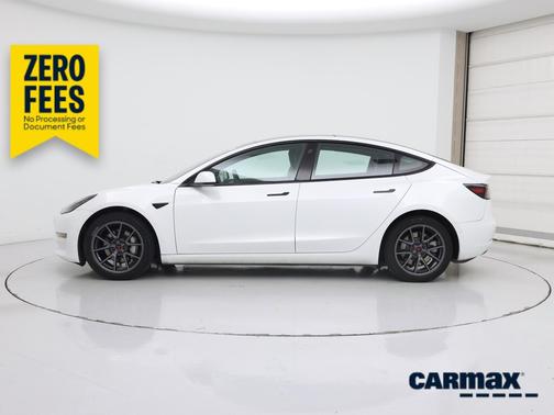 White 2022 Tesla Model 3