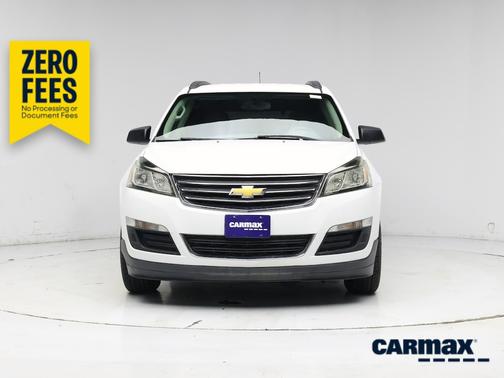 White 2017 Chevrolet Traverse LS