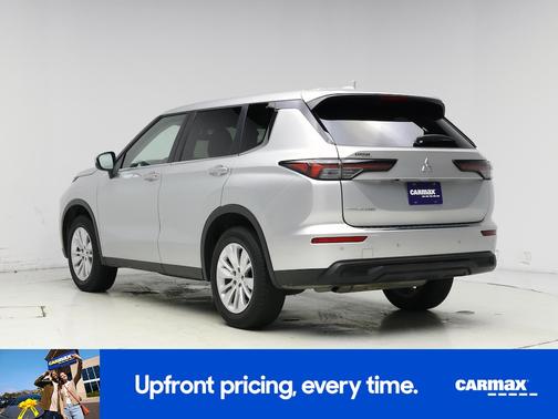 Silver 2025 Mitsubishi Outlander ES