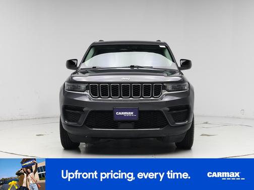 Gray 2024 Jeep Grand Cherokee Laredo