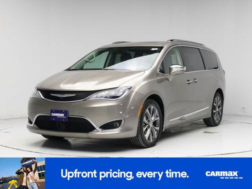 Black 2018 Chrysler Pacifica Limited