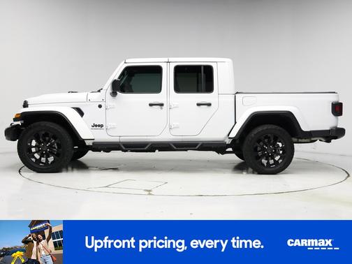 White 2025 Jeep Gladiator Nighthawk