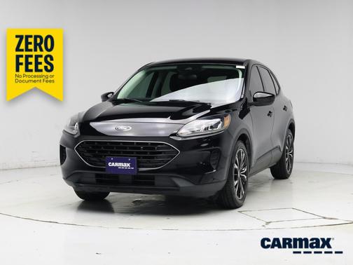 Black 2022 Ford Escape SE