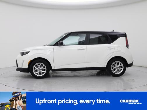 White 2023 Kia Soul S