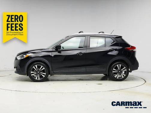Black 2019 Nissan Kicks SV