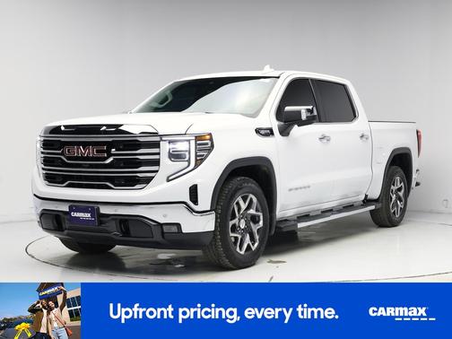 White 2024 GMC Sierra 1500 SLT