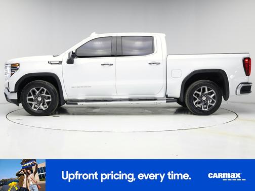 White 2024 GMC Sierra 1500 SLT