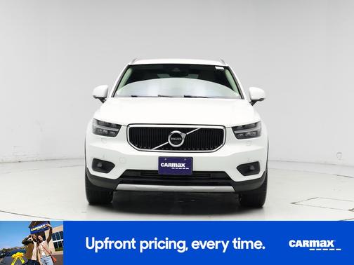 2020 Volvo XC40 T5 Momentum