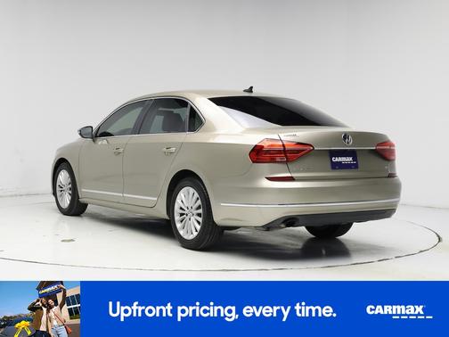 2016 Volkswagen Passat SE