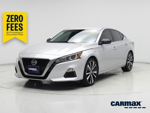 Silver 2022 Nissan Altima SR