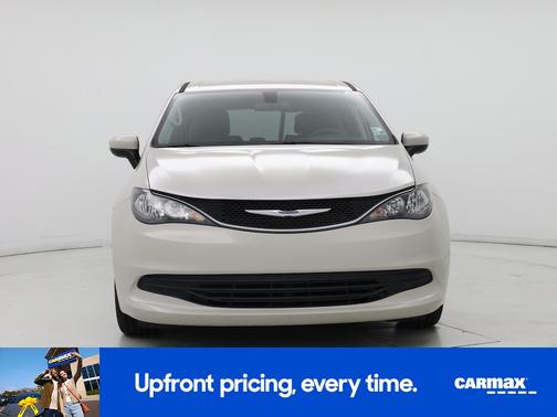 White 2019 Chrysler Pacifica LX