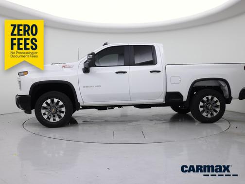 White 2026 Chevrolet Silverado 2500 Custom